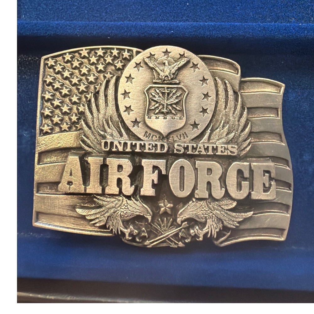 Vintage 1991 Siskiyou US Air Force Belt Buckle C-92 USA Pewter Eagle Flag